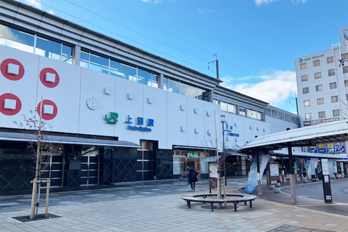 ゼロカーボン社会の実現に向けて自治体の政策を見る(上) 長野県上田市は、地方鉄道の別所線を再生可能エネルギーで走らせる、長野県はゼロカーボン戦略を見直し、対策強化