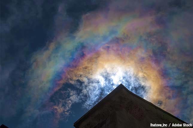 彩雲とは？見れたら縁起の良い雲はどのような原理で発生するのか