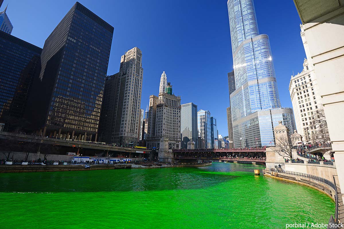 聖パトリックの祝日とは？緑色に染まるシカゴ川と環境の関係