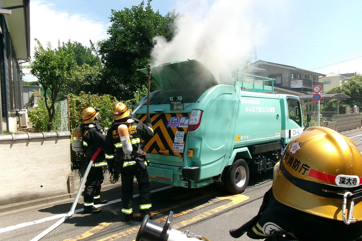 火災事故多発のリチウムイオン電池関連製品　業界の自主規制では解決遠く